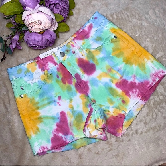 NWT Judy Blue Tie Dye Jean Shorts - Picture 1 of 7